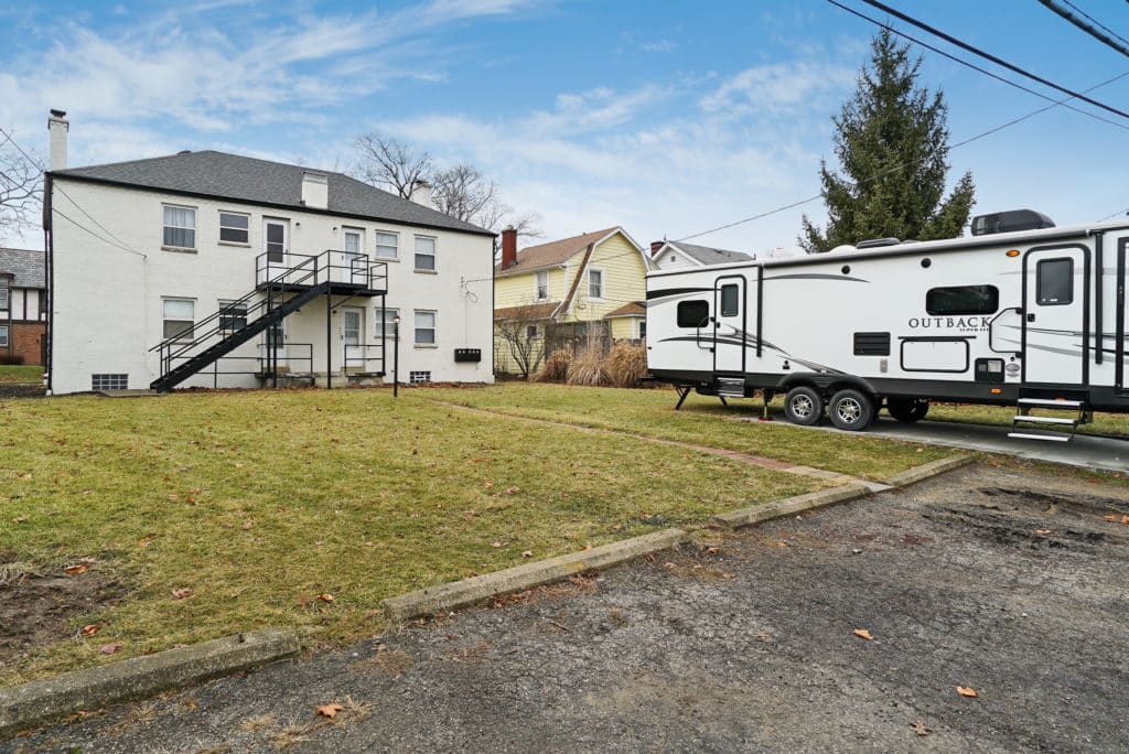 Safe_Parking_At_An_Airbnb