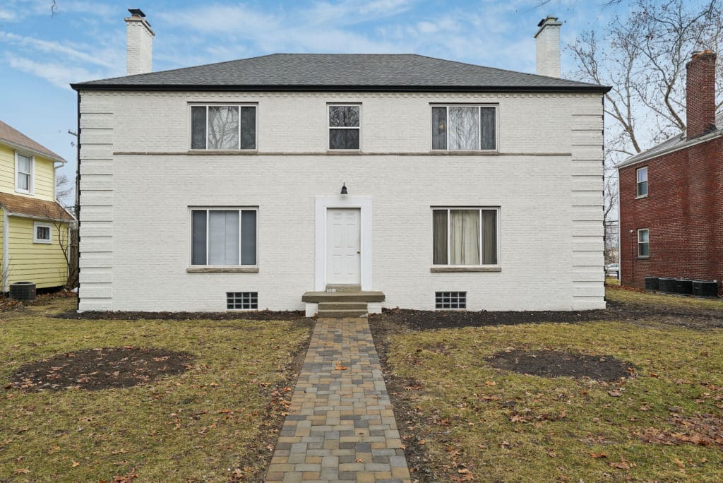 Fourplex_With_Painted_White_Brick