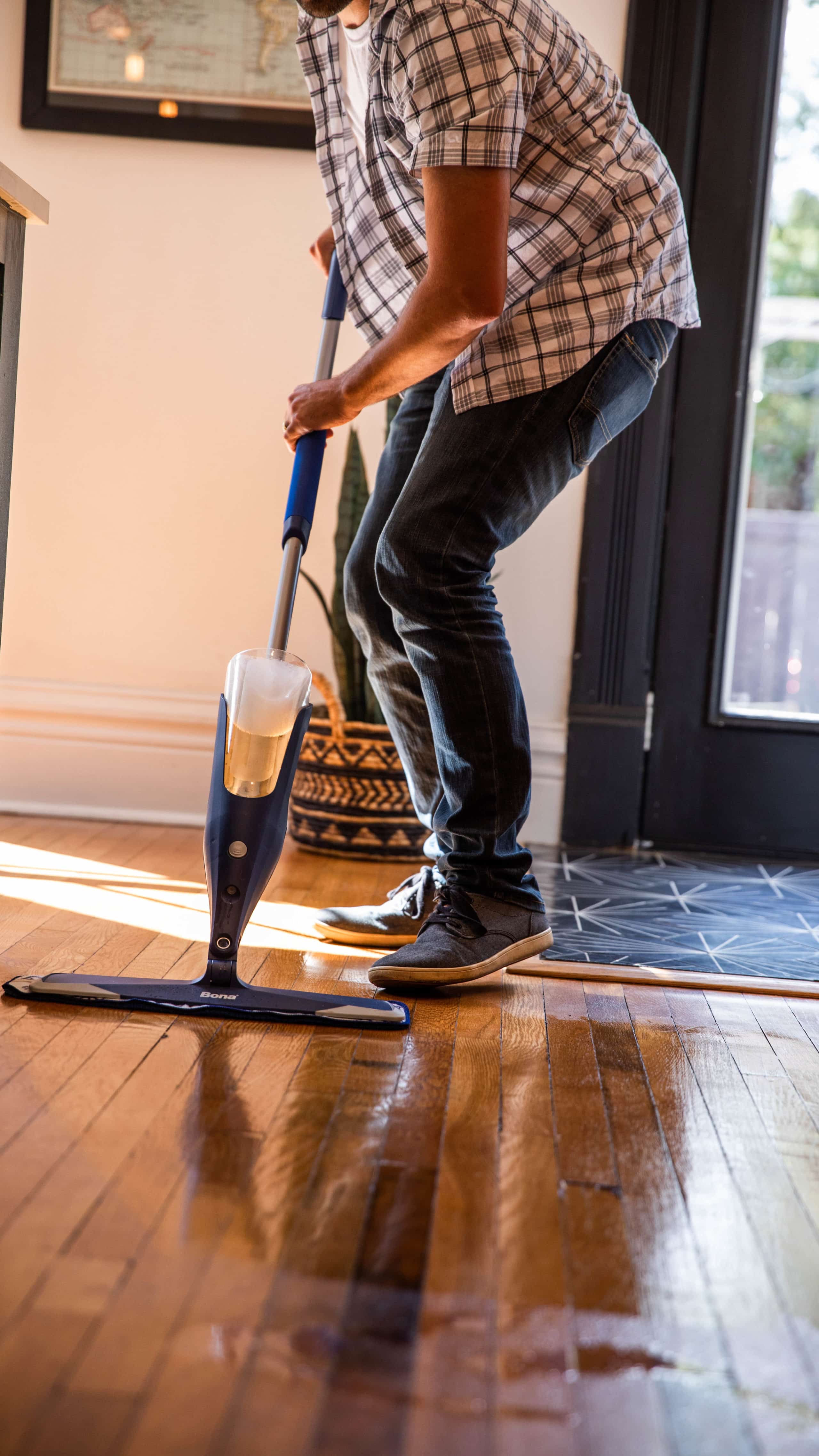 Zep_Hardwood_And_Laminate_Floor_Cleaner