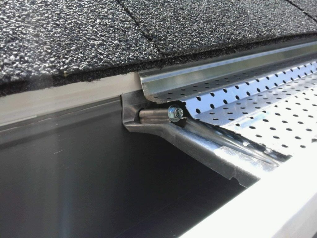 A-M Aluminum Gutter Guard 5" (200', Mill Finish)